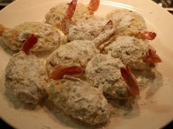 step9: 將琵琶豆腐表面撲上一層薄薄的生粉，