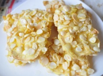 step7: 炸到兩面金黃即可起鍋瀝油備用