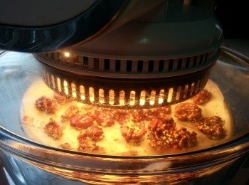 step6: 再波5分鐘,炒一炒再波5分鐘,取出風乾糖漿即可(風乾糖漿是防止果仁互相痴實)