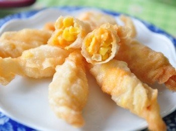 step3: 撈起香酥的餛飩糖果