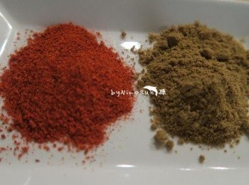 step2: 薑黃粉綠加里粉各兩匙