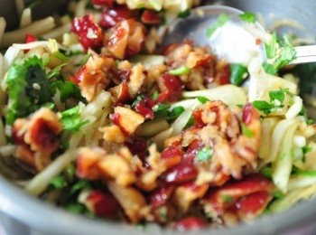 step10: 加入涼拌菜絲裡攪拌均勻