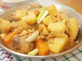 step9: 不只雞肉入味連馬鈴薯和蘿蔔也都很軟嫩很夠味呢^^b