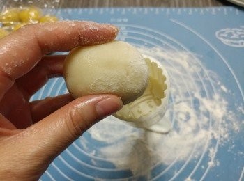 step19: 沾上熟糯米粉