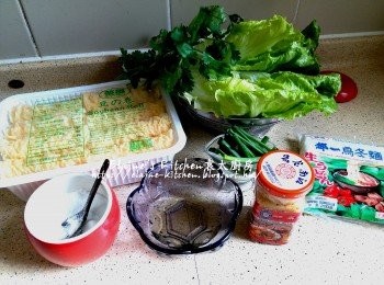 step13: 幫朋友一家準備的響鈴 , 唐生菜及烏冬 , 仲有腐乳沾醬