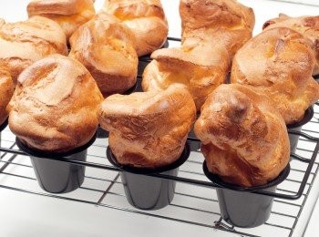 step7: 待麵糊確實膨脹、側邊也烤出烤色之後，便完成製作。