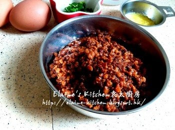 step9: 肉燥煮45分鐘後先盛起(留少許肉燥汁在鑊內 , 用來炒菜的)