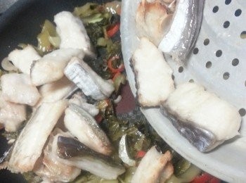 step12: 加入已波好的門鱔魚炒勻