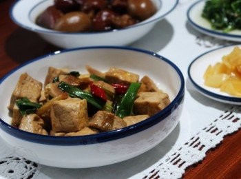 step12: 💕在步驟4完成時，依喜好酌量加入砂糖就是好喝豆漿囉😊
豆腐ˊ豆花和豆渣料理烘焙運用後續有時間歐巴桑再一一分享喔。