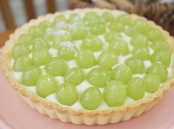 step12: 外表翠綠的青葡萄口感清爽和奶香<span class="group_2">內餡</span>非常搭 ❤ 每一口都讓人回味無窮。