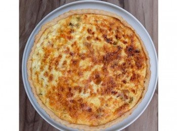 step14: 放入已預熱160度焗爐，焗約35-40分鐘，至表面凝固及金黃色即成！