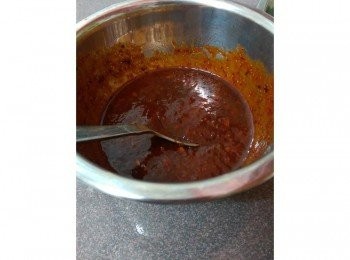 step2: 把<span class="group_2">醬料</span>全部均勻攪拌好，這時可以嘗試一點味道，覺得太甜就加點鹹醬油，覺得不夠辣可以加韓式辣椒粉，覺得太鹹可以多加一點糖，太濃稠就加多點水，全都隨你的喜好