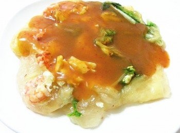 step4: 煎熟後取出淋上調好的醬料即可