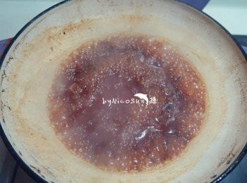 step5: 剩下的醬汁勾薄芡在淋上排骨