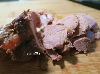 step4: 撈出腱子肉.待冷卻切片備用