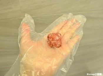 step3: 絞肉捏一小球