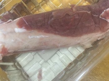 step1: 牛展先解凍洗淨，浸在清水中5分鐘去掉血水