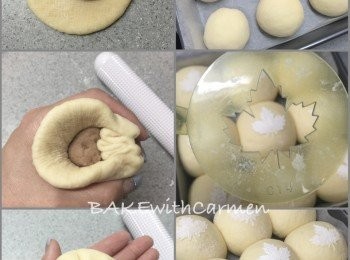 step4: 入爐前灑上高筋粉, 圖案片在烘焙店有售幾塊錢一片, 當然也可以自行創作用咭紙剪出獨有圖案。