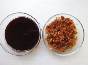 step7: 過濾完成後的「八方美人」、「柴魚片」。