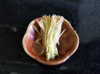 step2: 薑絲