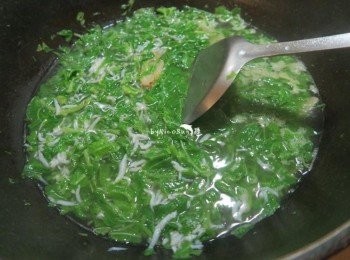 step5: 放入吻仔魚 勾薄欠