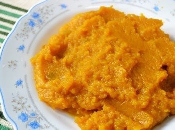 step1: 南瓜蒸熟壓成泥。