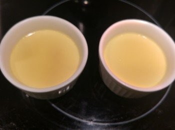 step3: 蒸熟後攤凍放入雪櫃雪凍幾小時。