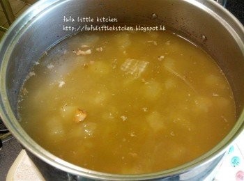 step5: 轉小火煲2小時，加鹽調味即可。