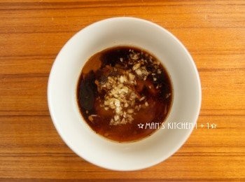 step2: 將醬料的材料均勻混合備用。