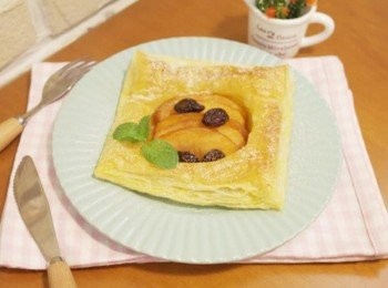 step7: 好香好香~~~超簡單的蘋果派完成^^" 撒上些許糖粉看起來更美味!!!!