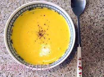 step7: 加入忌廉/牛奶，煮1分鐘，加鹽調味就完成啦。