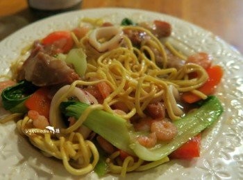 step5: 淋上酥脆的麵條及完成