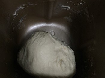 step2: 將揉好的麵團進行發酵。