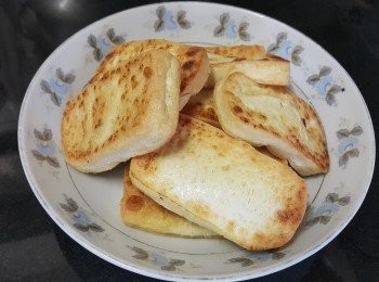 step6: 將豆腐煎封