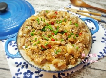 step4: 最後灑上蔥花及辣椒即可。