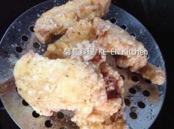 step5: 4炸至金黃色撈起