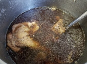 step2: 將牛展放入湯煲 2 小時