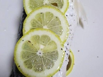 step3: 煲熱一鑊水，大火蒸10分鐘即成。