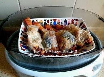 step19: 再淋上汁料 , 再蓋上蓋蒸5分鐘即可