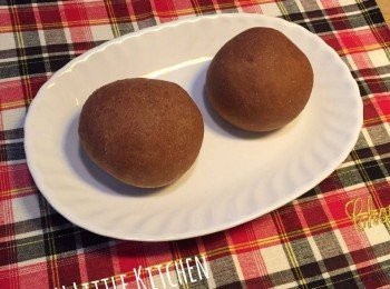 step12: 出爐後放上鐵架放涼一陣，就可以食用啦！