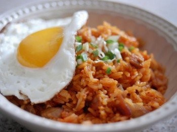 step5: 再灑上蔥花及放上煎蛋即成！