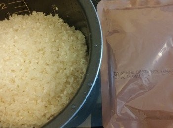 step5: 洗米後加內附(B)汁煲飯