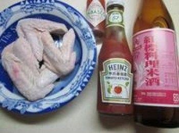 step1: 備料,雞翅用2小匙米酒及少許白胡椒抓醃