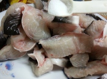 step2: 用鹽略醃一醃