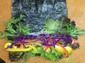 step1: 腸粉隔水蒸熱，放涼備用。