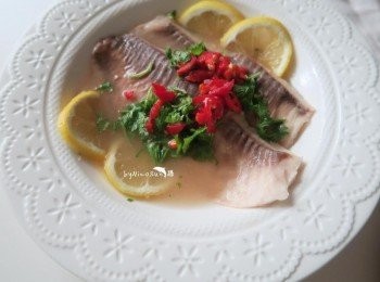 step5: 依喜好撒上辣椒及香菜及完成