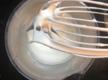 step2: 將三隻蛋白同糖打至企身。