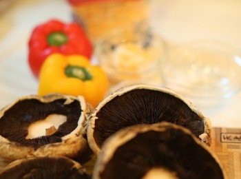 step1: 清潔好所有菇。