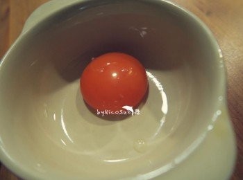 step2: 蛋黃分離～黏膜要清乾淨