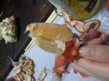 step3: 攤凍後，放入雪櫃至少3小時，即可享受啖啖蟹肉